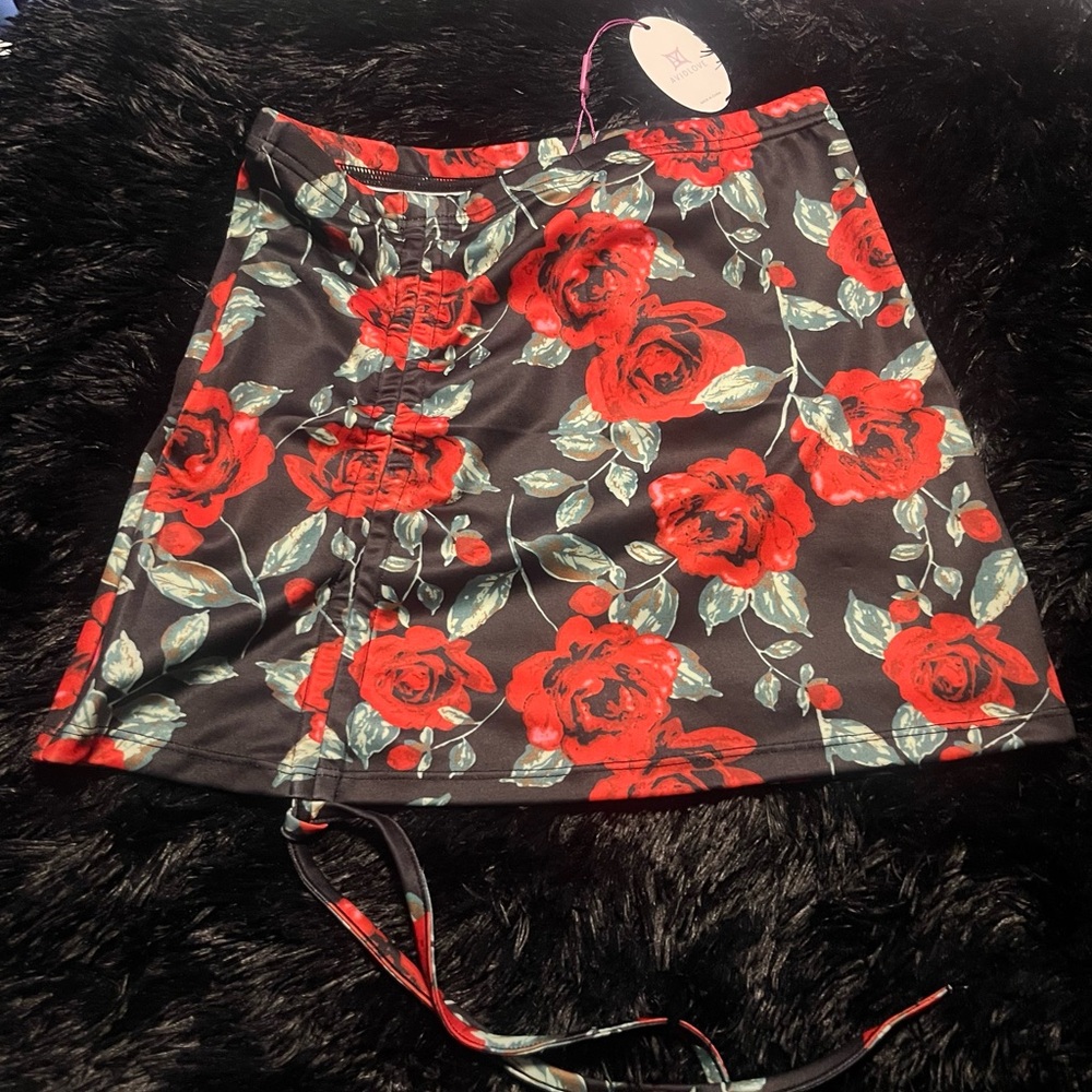 New! Avidlove Black Rose Ruched Mini Skirt